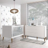 berço-comoda-porta-theo-branco-pes-madeira-ambiente-reller