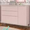 comoda-infantil-alice-rosa-amadeirado-phoenix-baby-ambiente